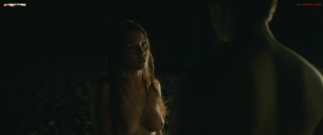Алис Исааз Лола Ле Ланн nude