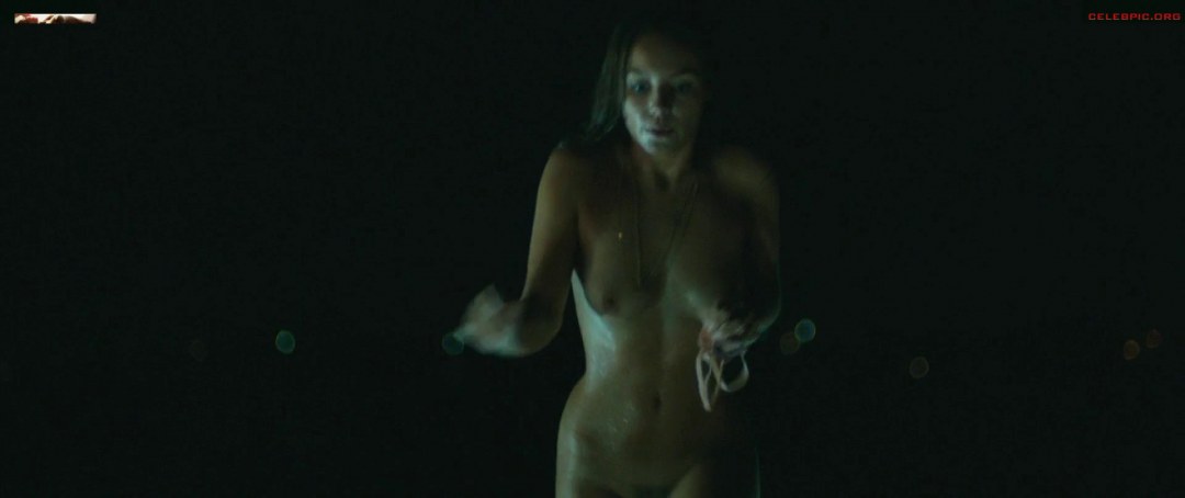 Алис Исааз Лола Ле Ланн nude