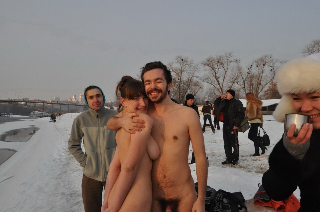Купание в проруби голышом парни