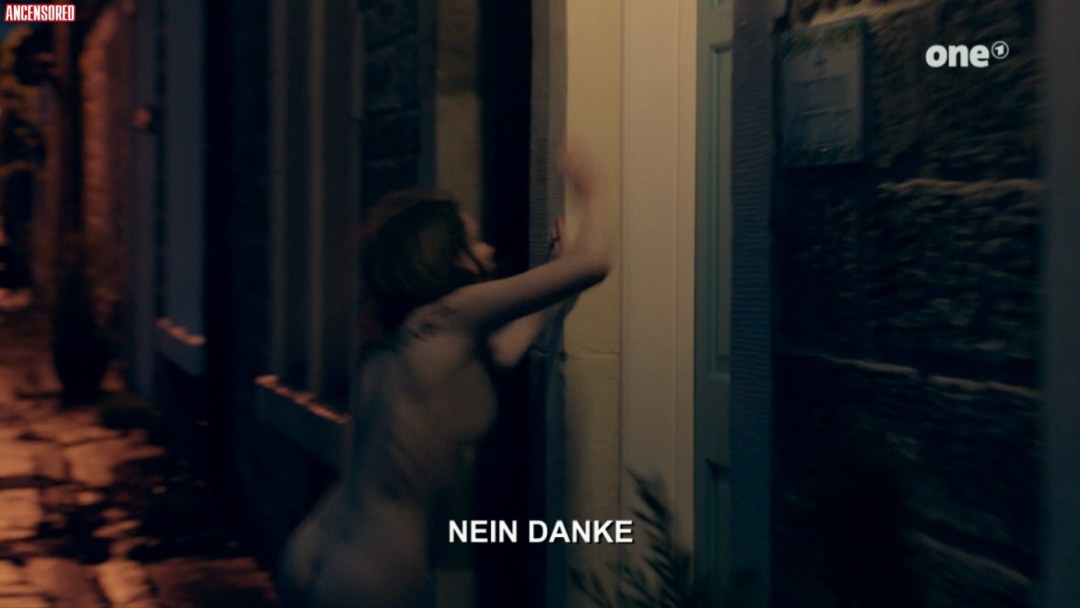 Imogen Poots в Нижнем белье