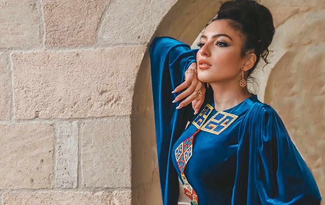 Mina Huseyn aciq