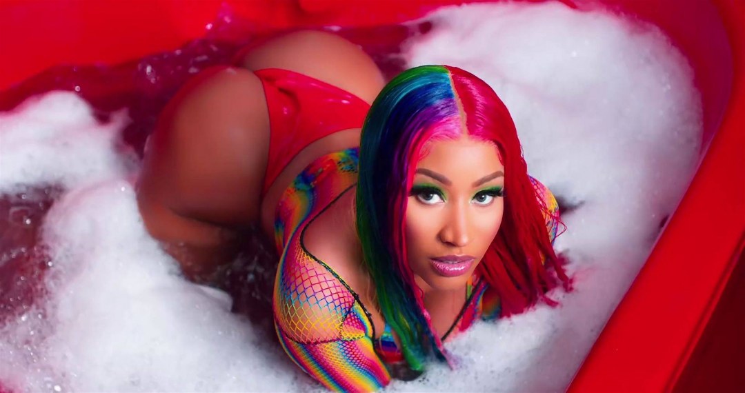Полностью голая Nicki Minaj
