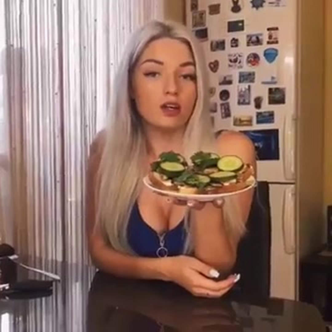 Анастасия Малышева ноги