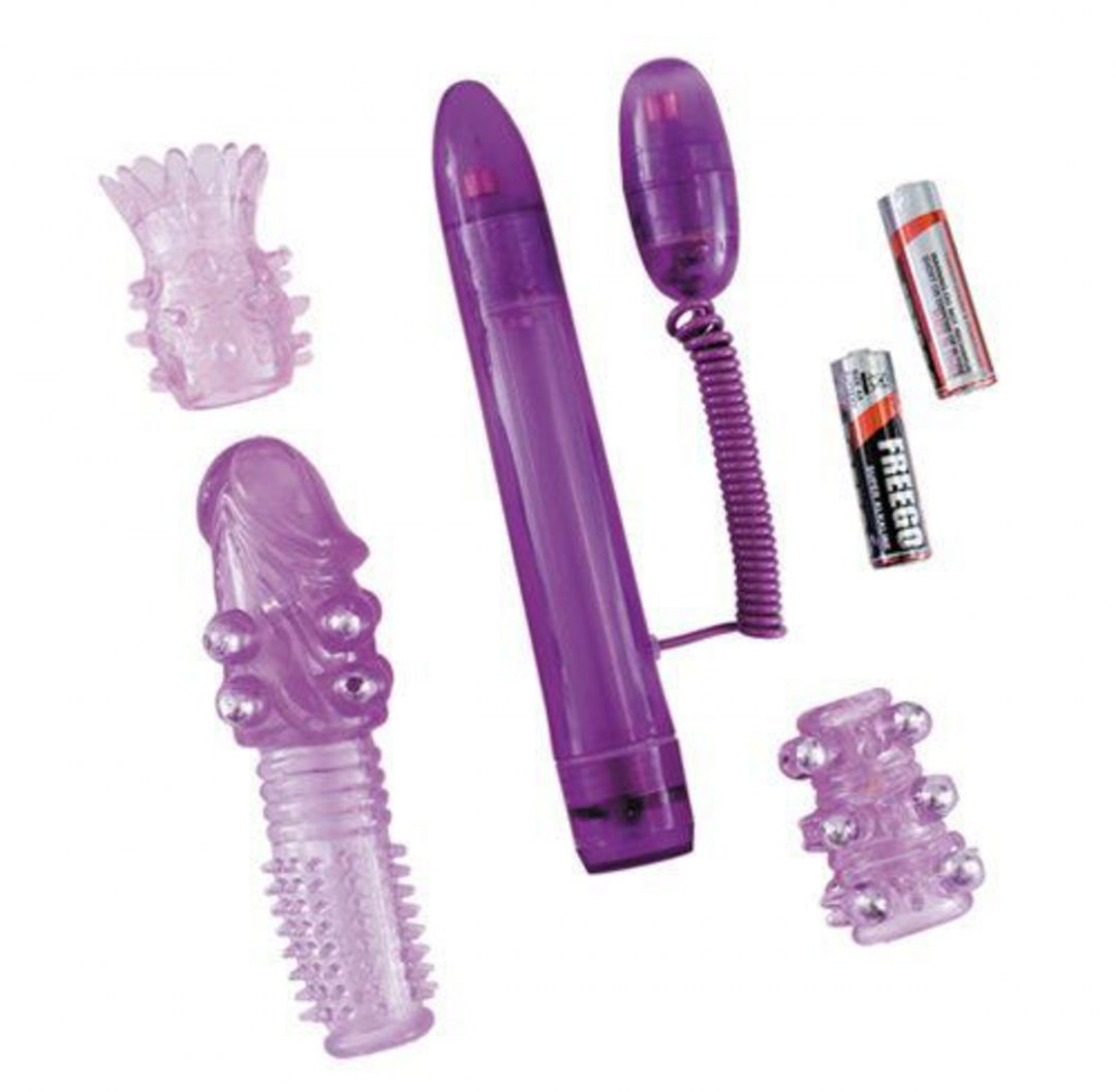 Красивые лесби с игрушками