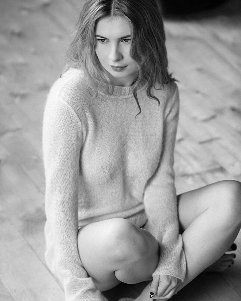 Анна Цуканова бюст