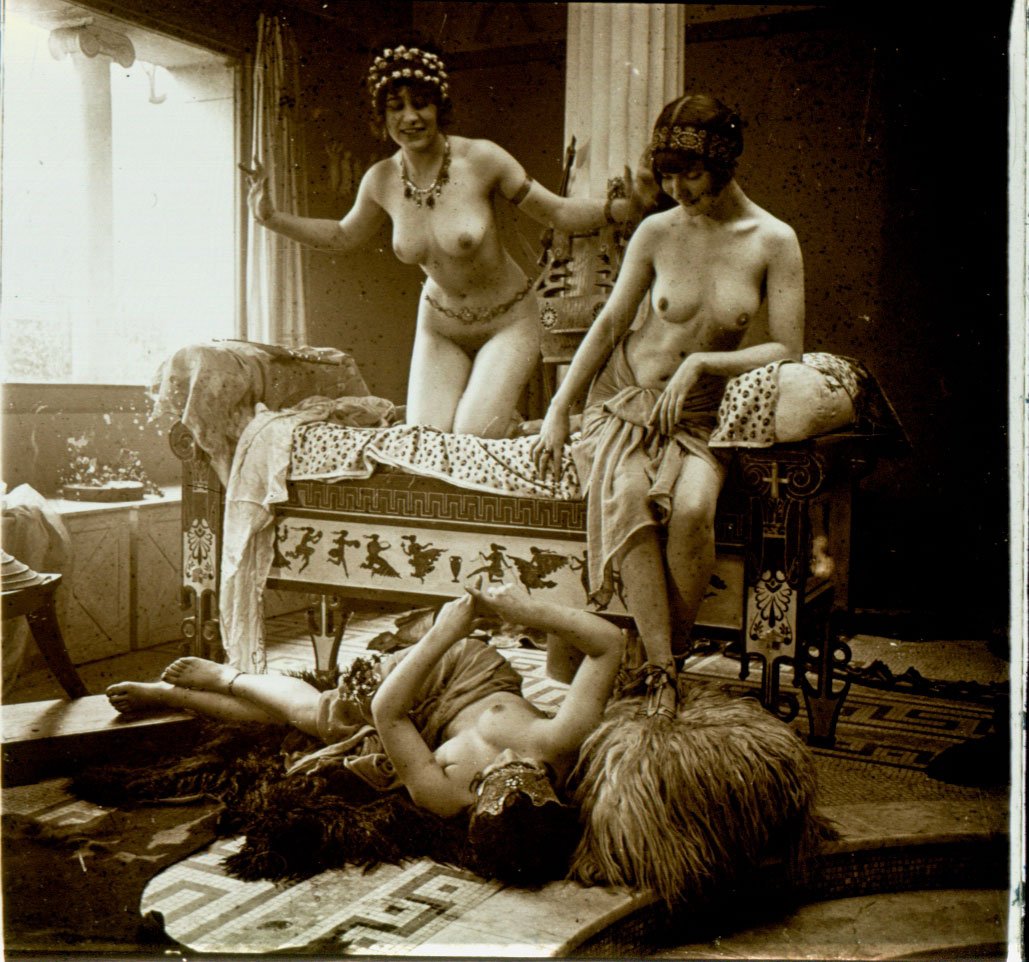 Анн Парийо в молодости nude