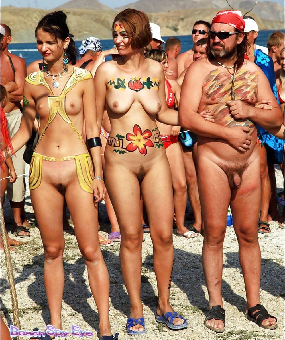 Праздник голых нудисток