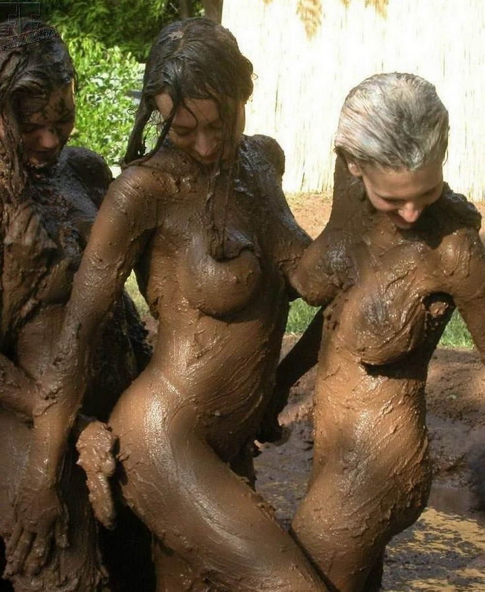 Фотосессии девушек ню в грязи