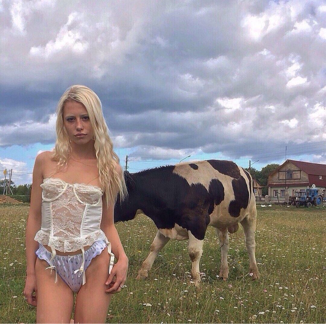 Голая Аллочка блондинка