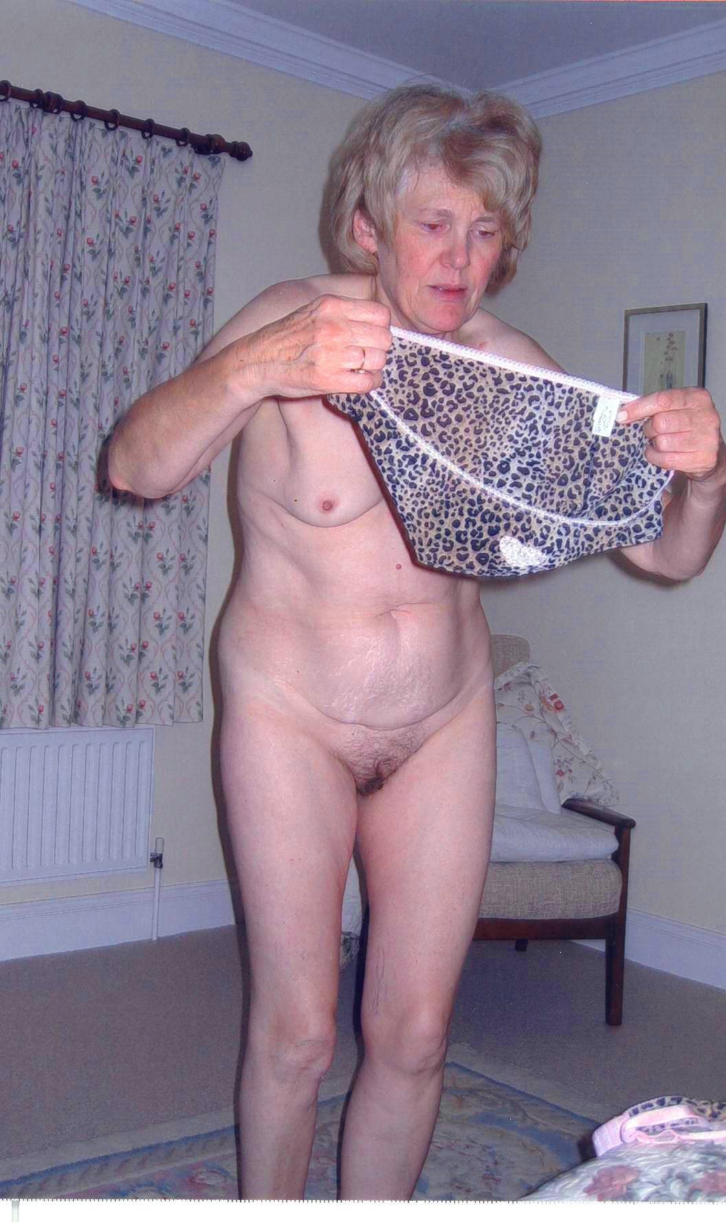 Старые голые женщины домашнее