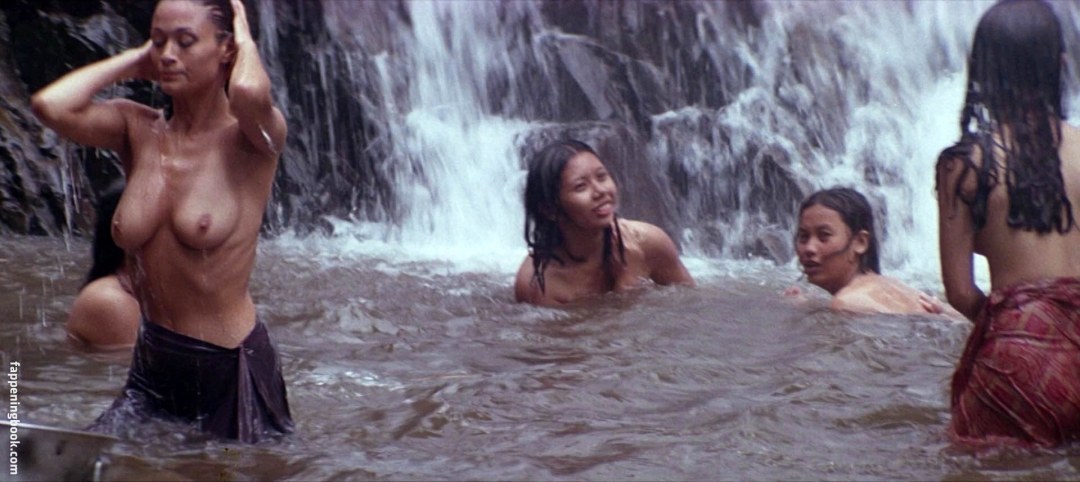 Шарлотта Льюис в 16