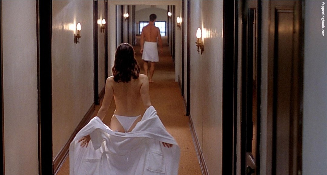 Шарлотта Льюис плейбой