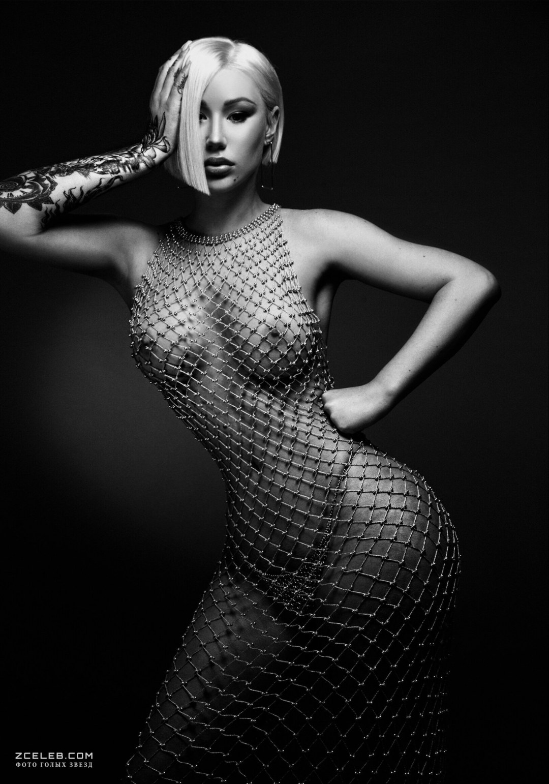 Iggy Azalea topless