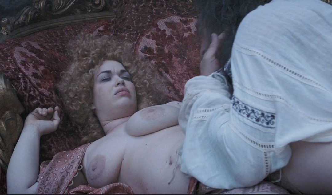 Голые знаменитости в чулках