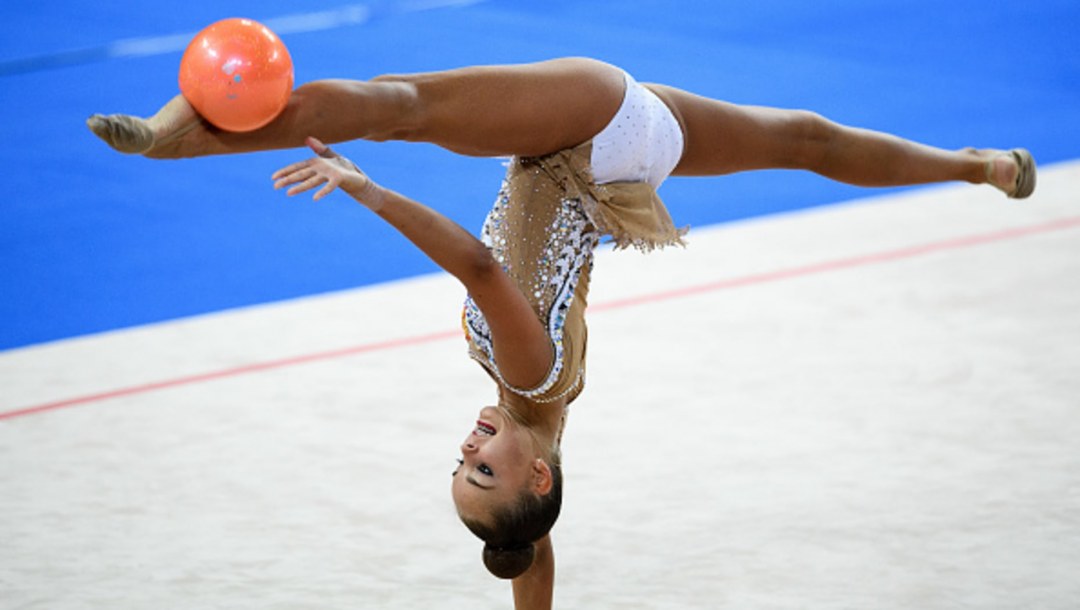 Сестры Аверины с мамой