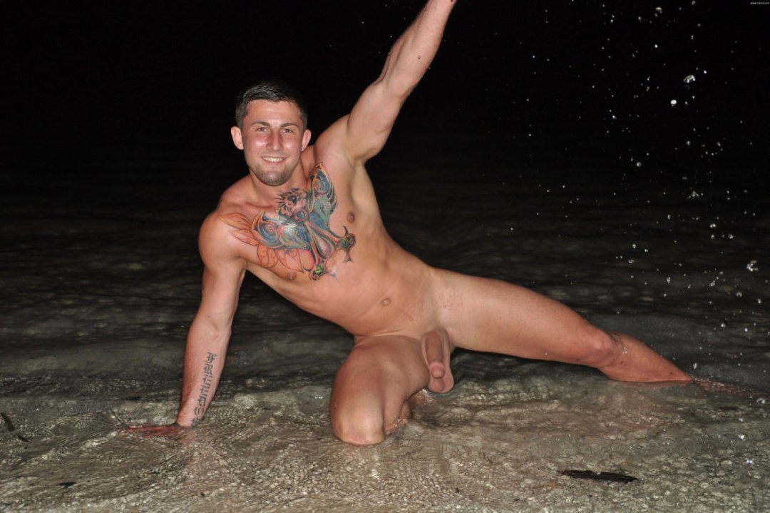 Nude male swimmergay swimming nakednaked Swim guynaked guy swimmer
