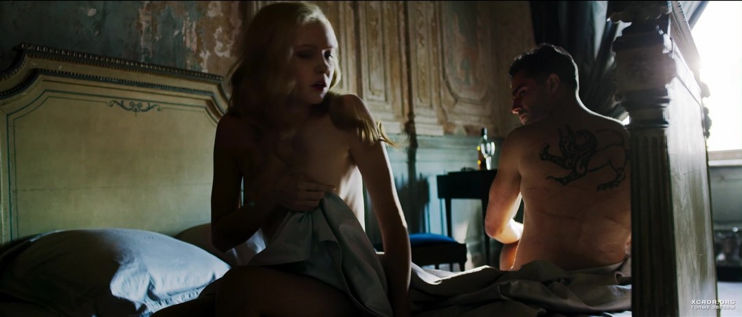 Юлия Хлынина голая в фильме Дуэлянт