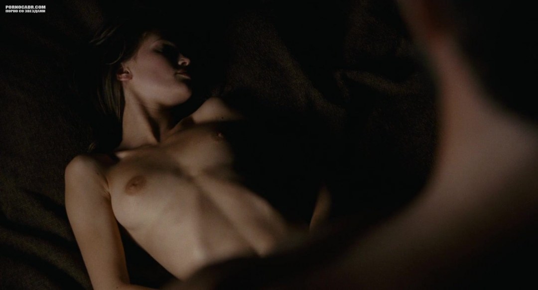 Marine Vacth jeune Jolie