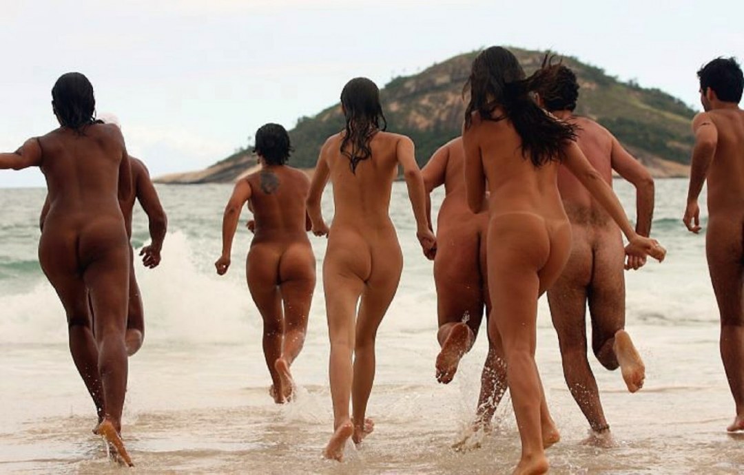 Бразильянки на пляже xxx