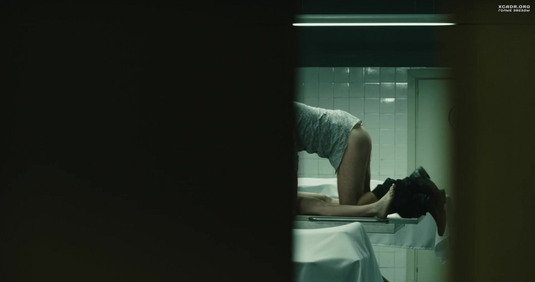Голая Кэтрин Изабель в see no Evil 2