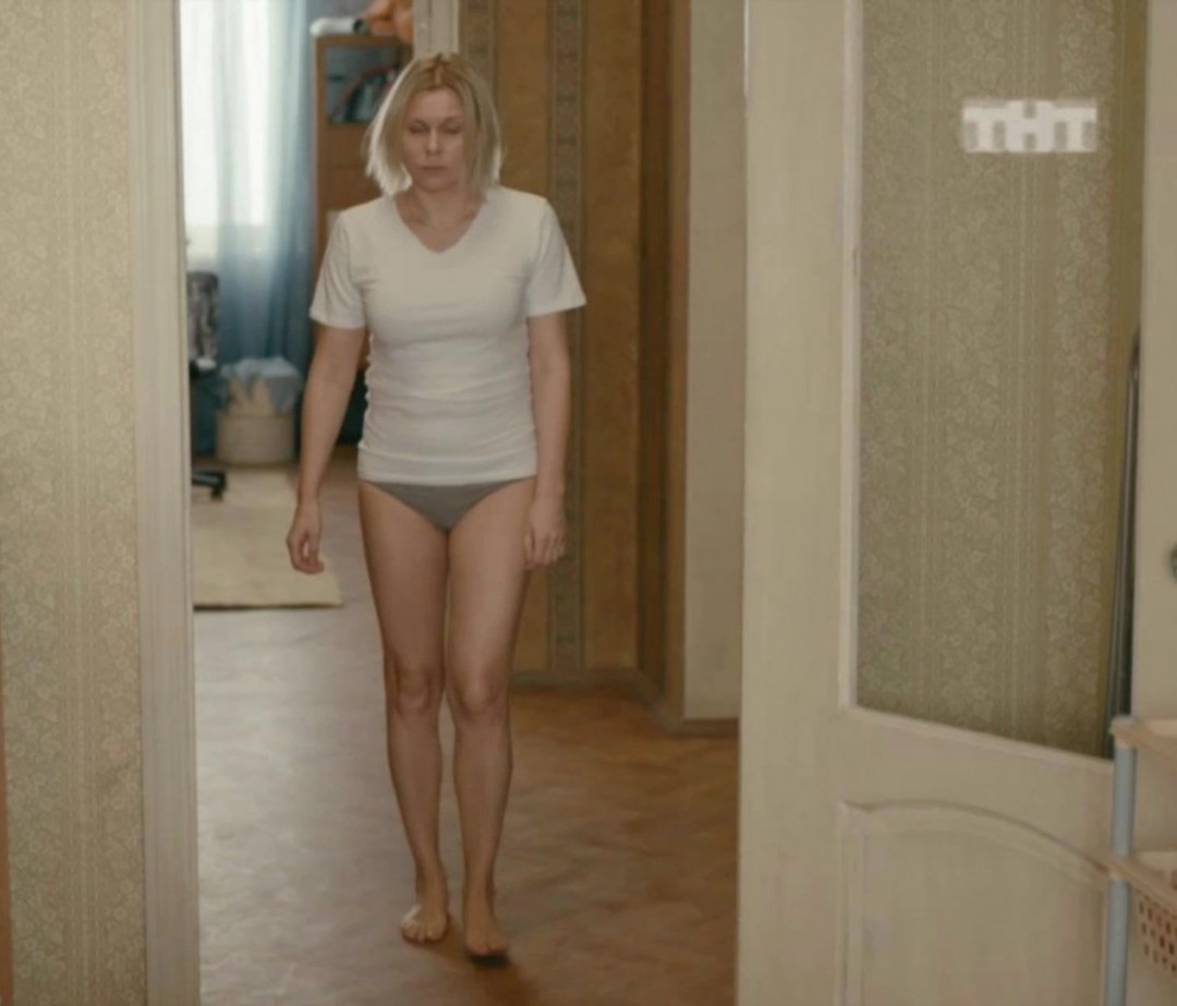 Голая Яна Троянова в сериале Ольга