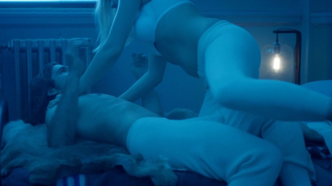 Оливия Тейлор Дадли nude