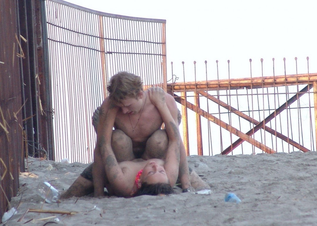 Пляжные вечеринки голые