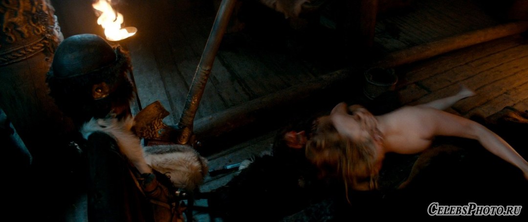 Флоренс пью грудь