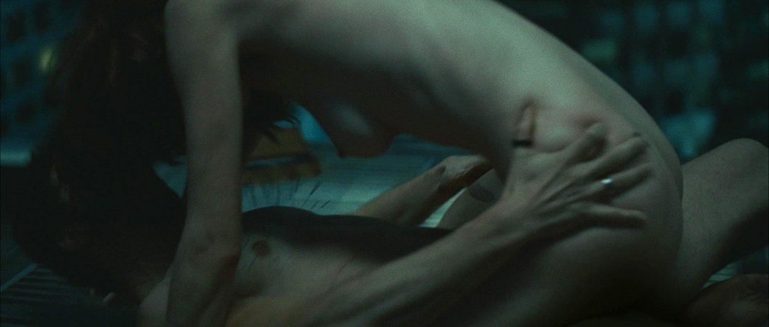 Элизабет Олсен грудь nude