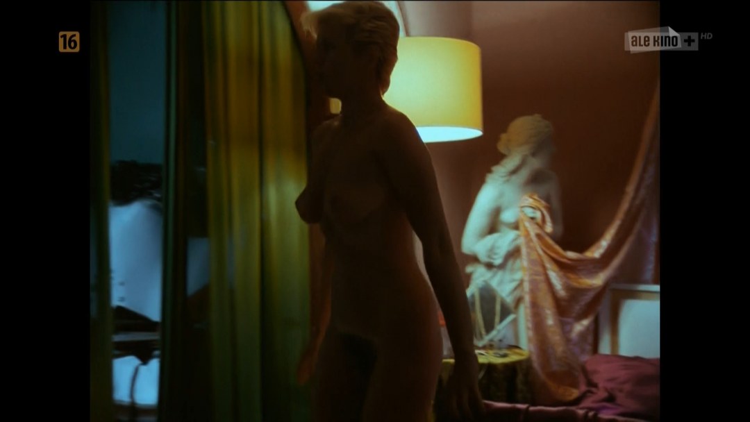 Моника Белуччи в молодости ню