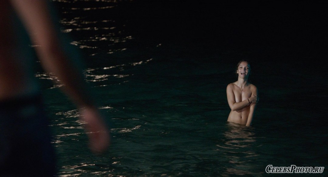 Актриса Анастасия Стежко ню