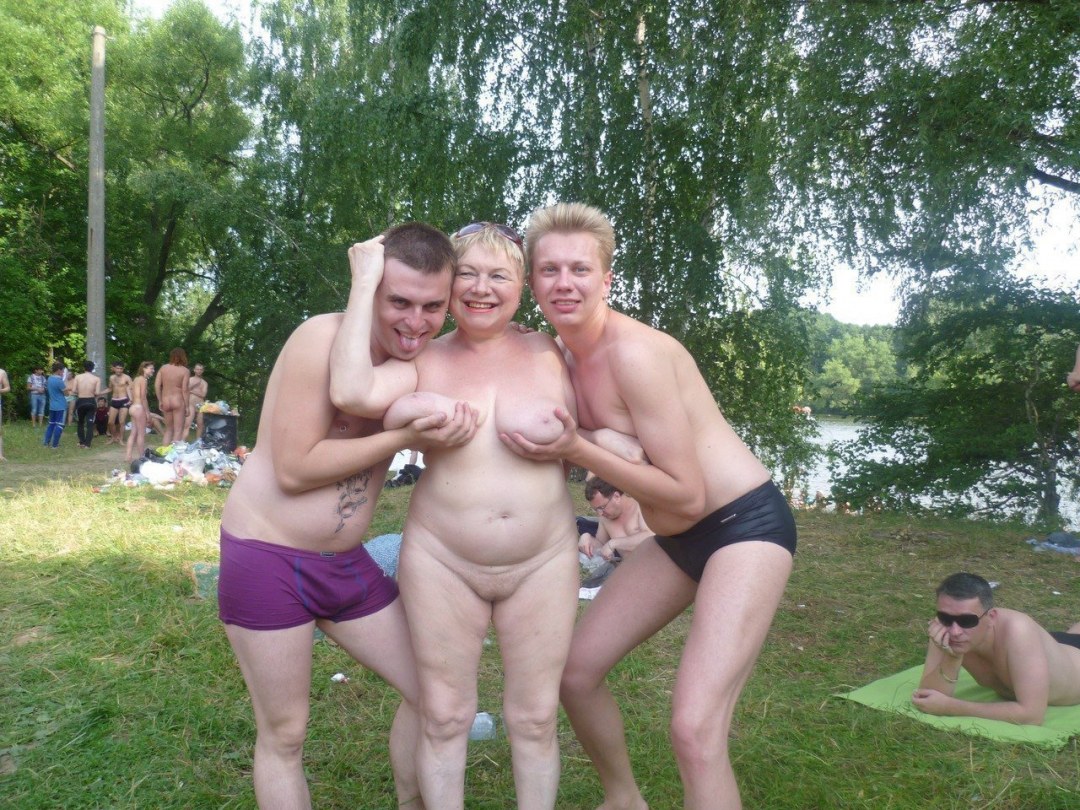 Голые люди из соцсетей