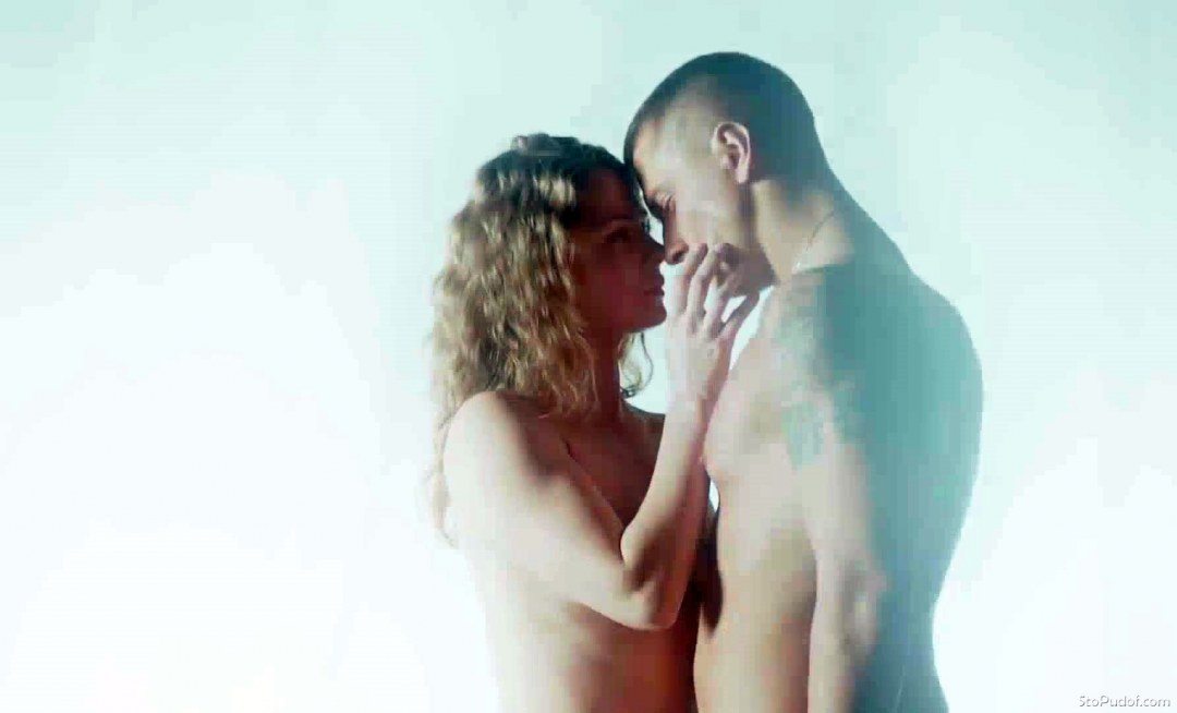 Нагая Карина Разумовская