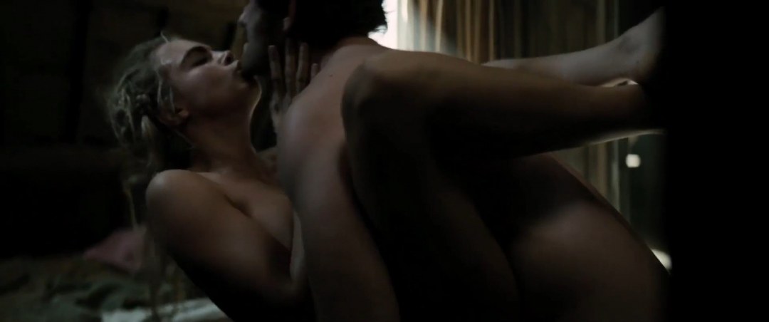 Кара Делевинь обнаженка