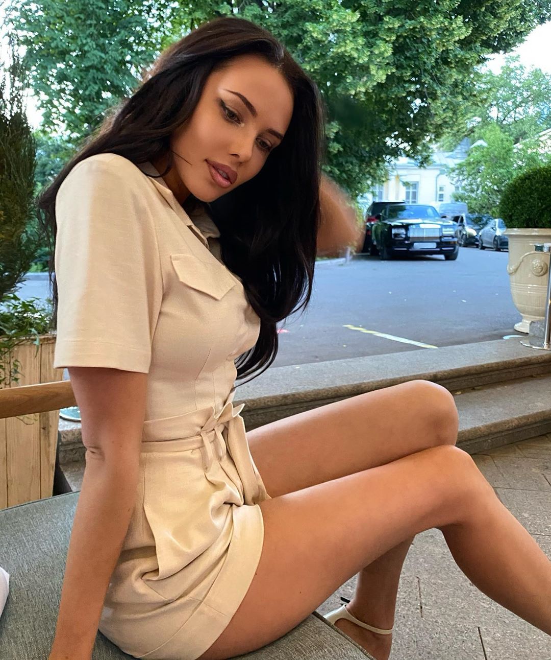 Анастасия Решетова фото в платье