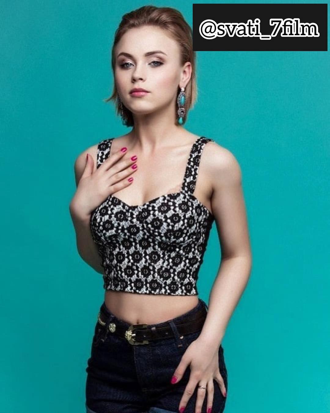 Анна кошмал в купальнике