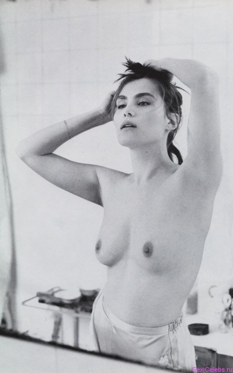 Эммануэль Сенье в молодости голая