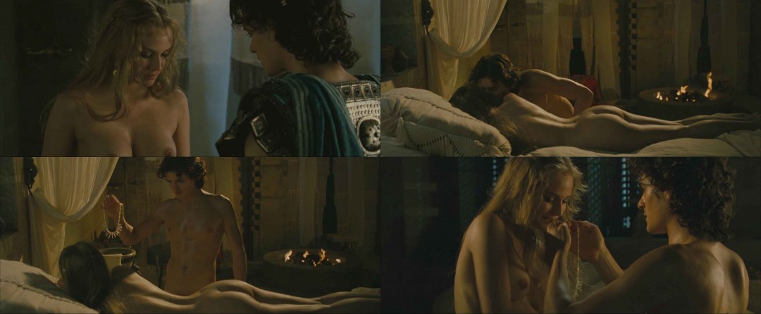 Диана Крюгер в фильме Троя голая