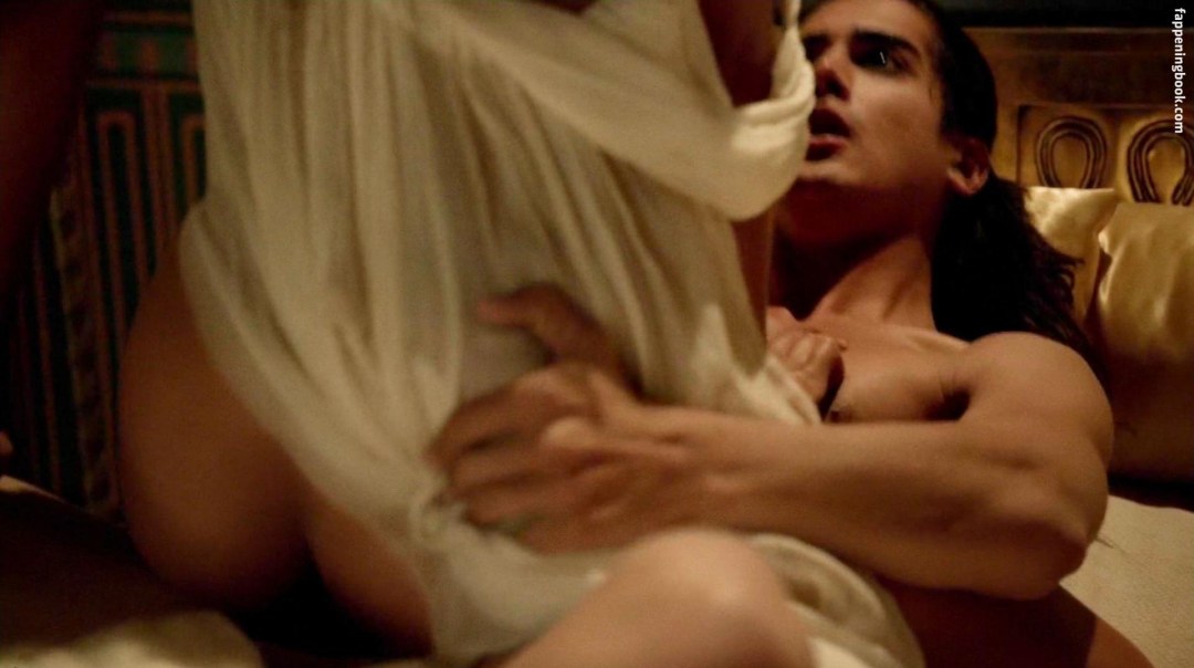 Кайли Банбери фото голая