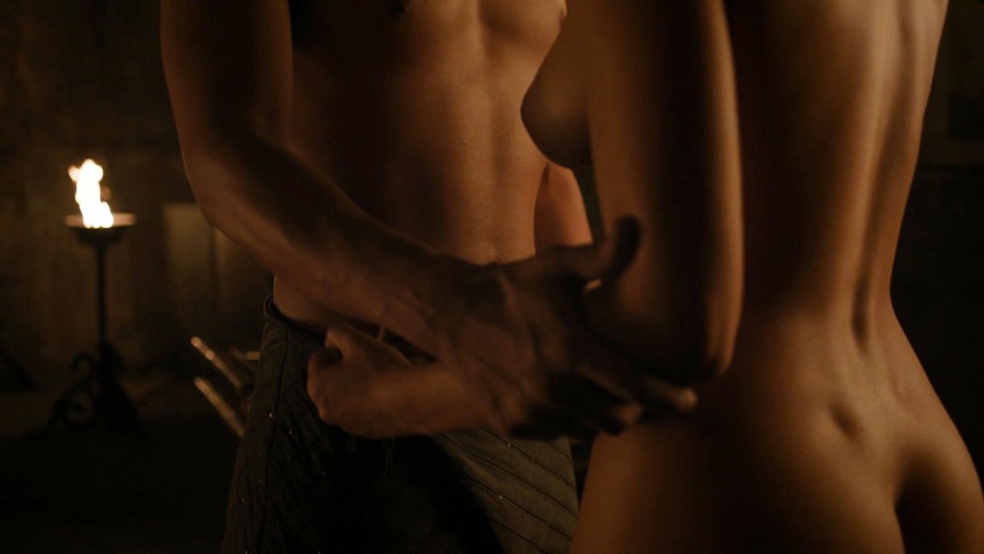 Натали Эммануэль эротические сцены