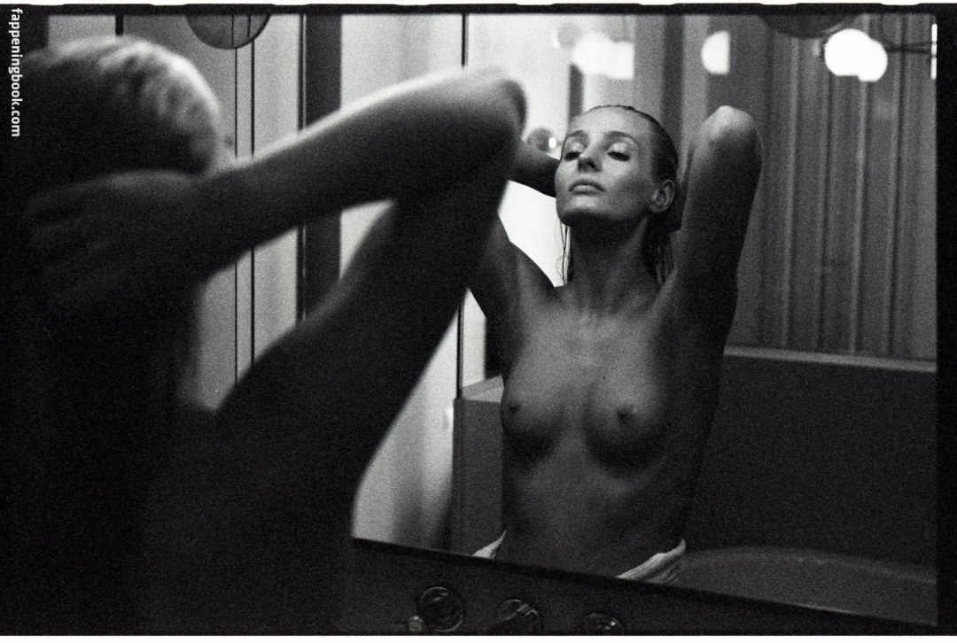 Голая Людмила Касаткина