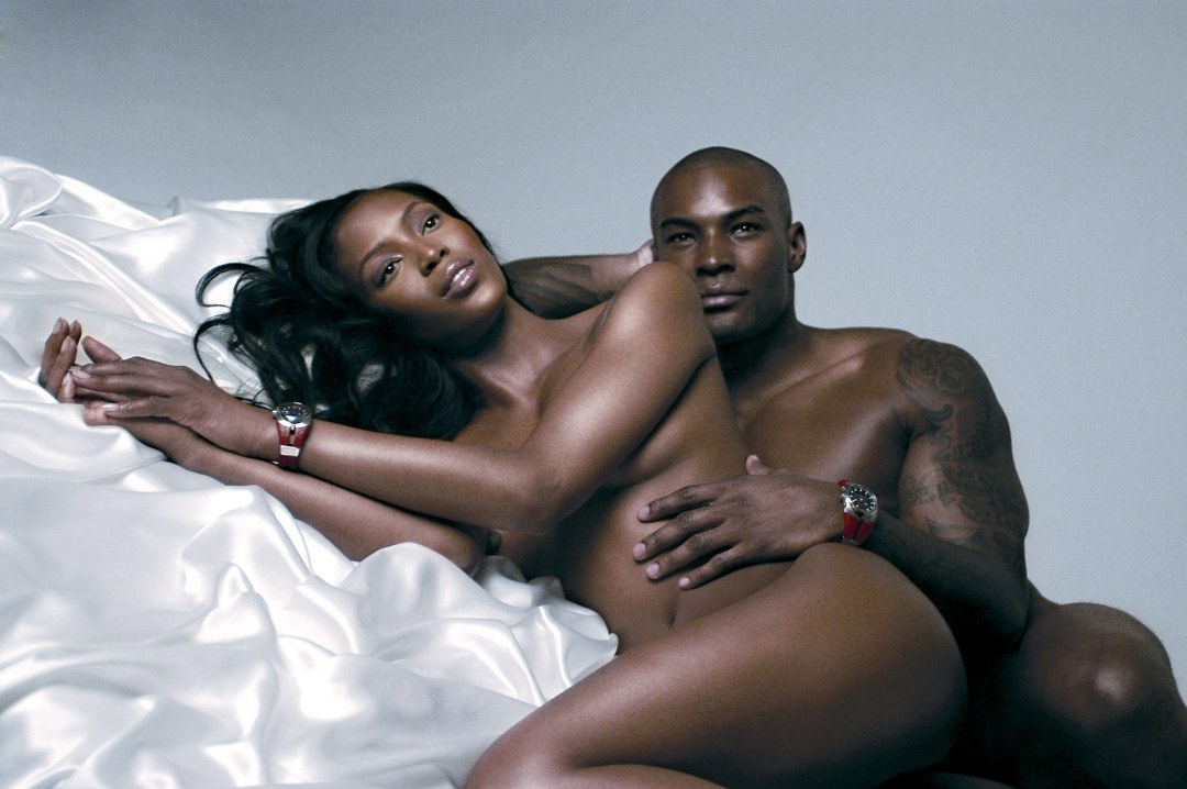 Голая Наоми Кэмпбелл анал