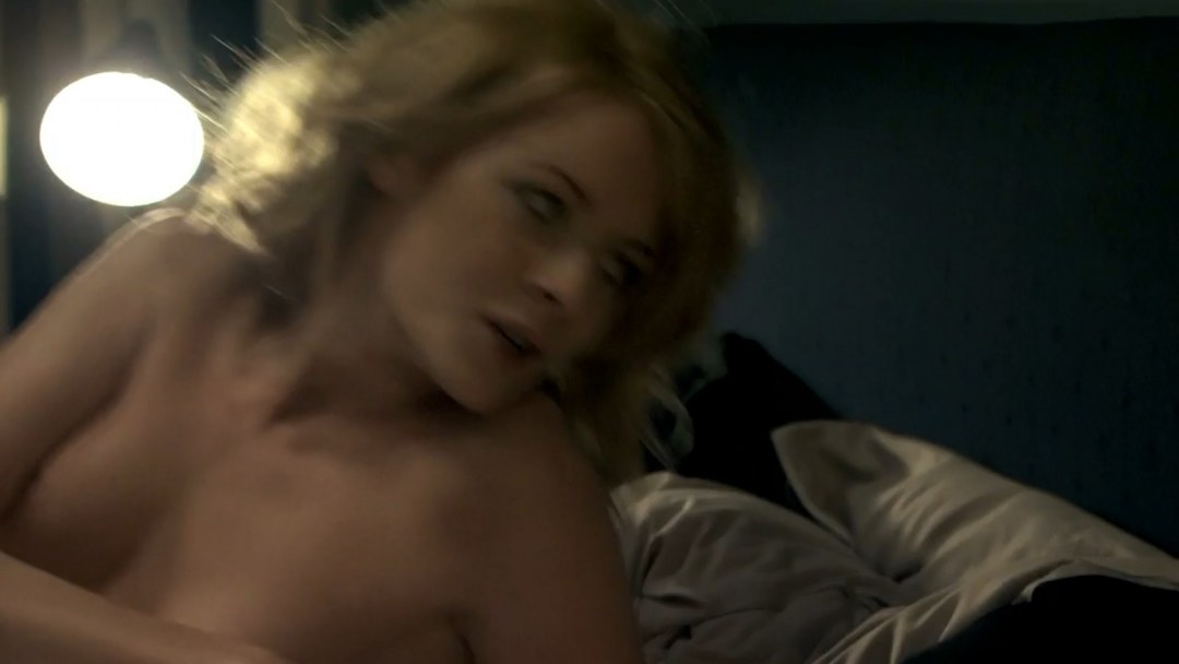 Emily Beecham hot