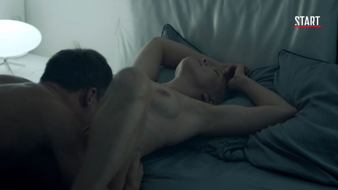 Актриса Дарья Урсуляк ню