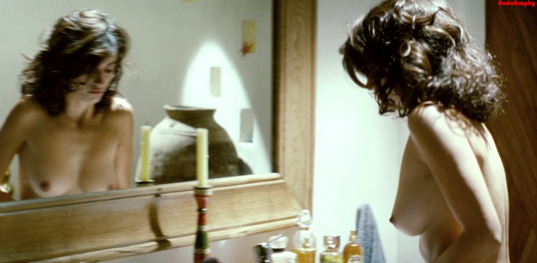 Пенелопа Крус топлесс кино