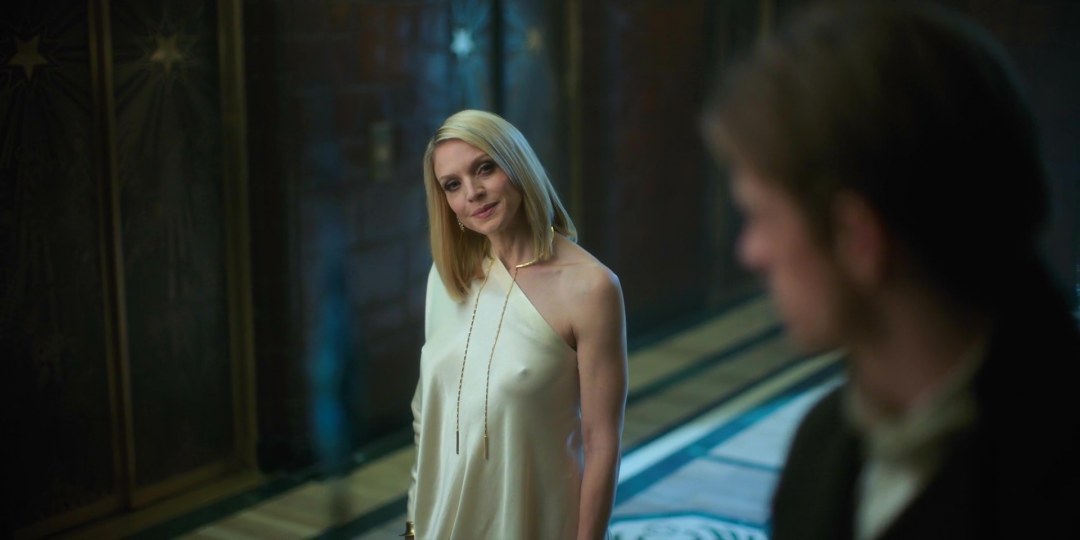 Kristin Lehman голая видоизмененный углерод