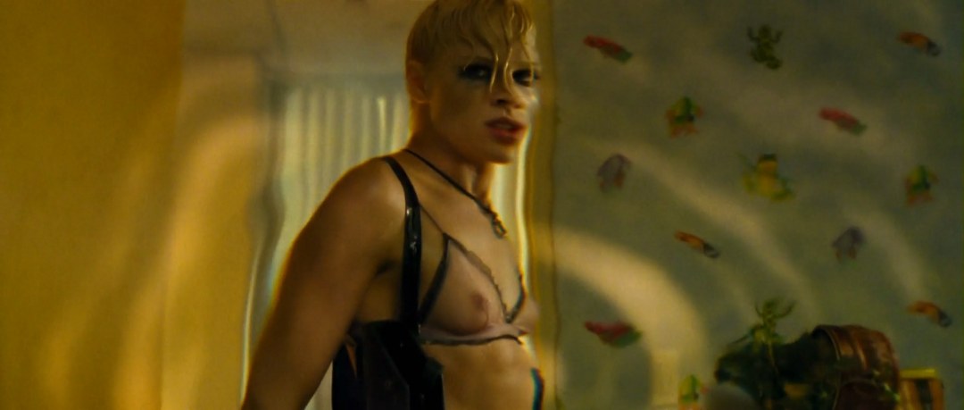 Кейт Наута фигура