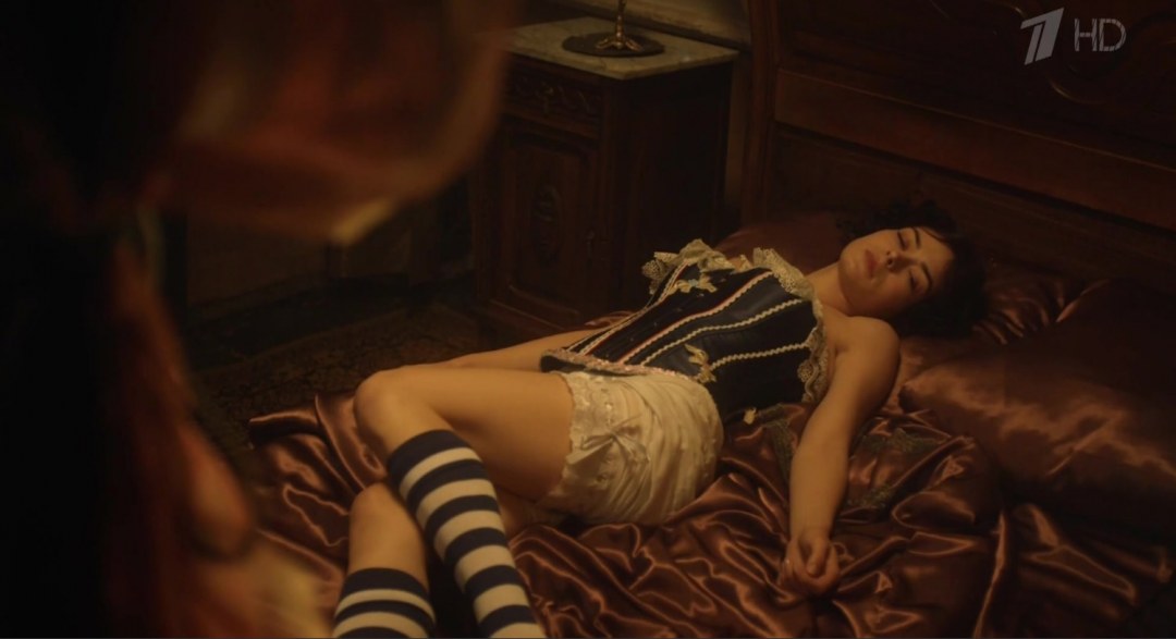 Александра Тайлер голая