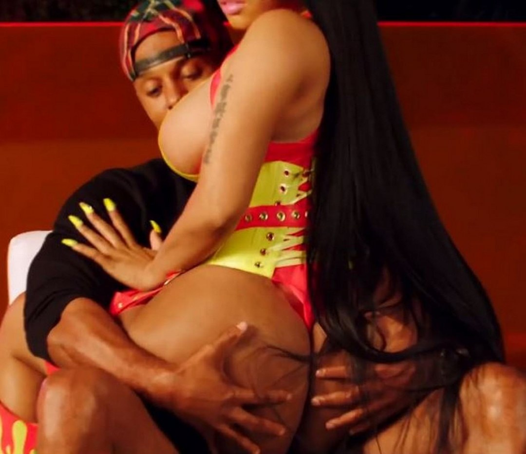 Ники Минаж тверк