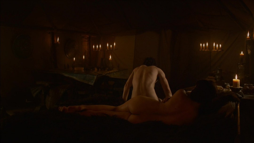 Уна Чаплин постельные сцены